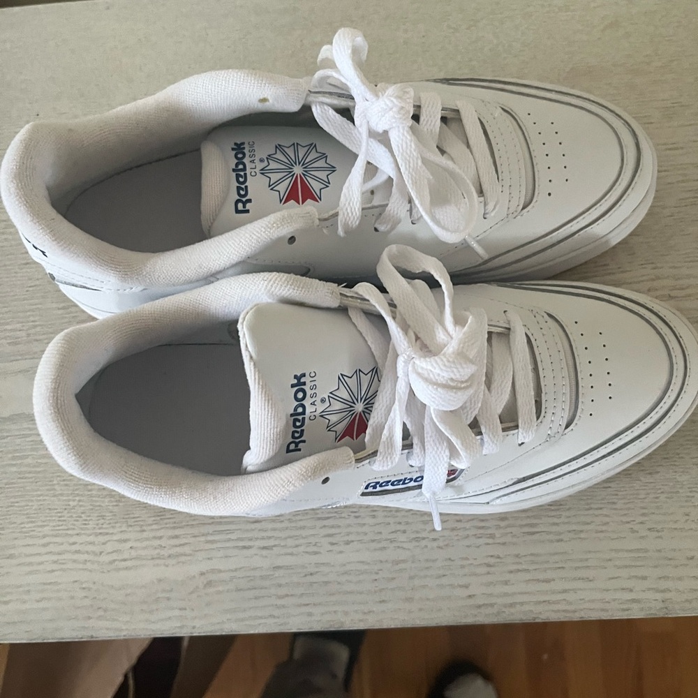 White Reebok - Picture 4 of 4